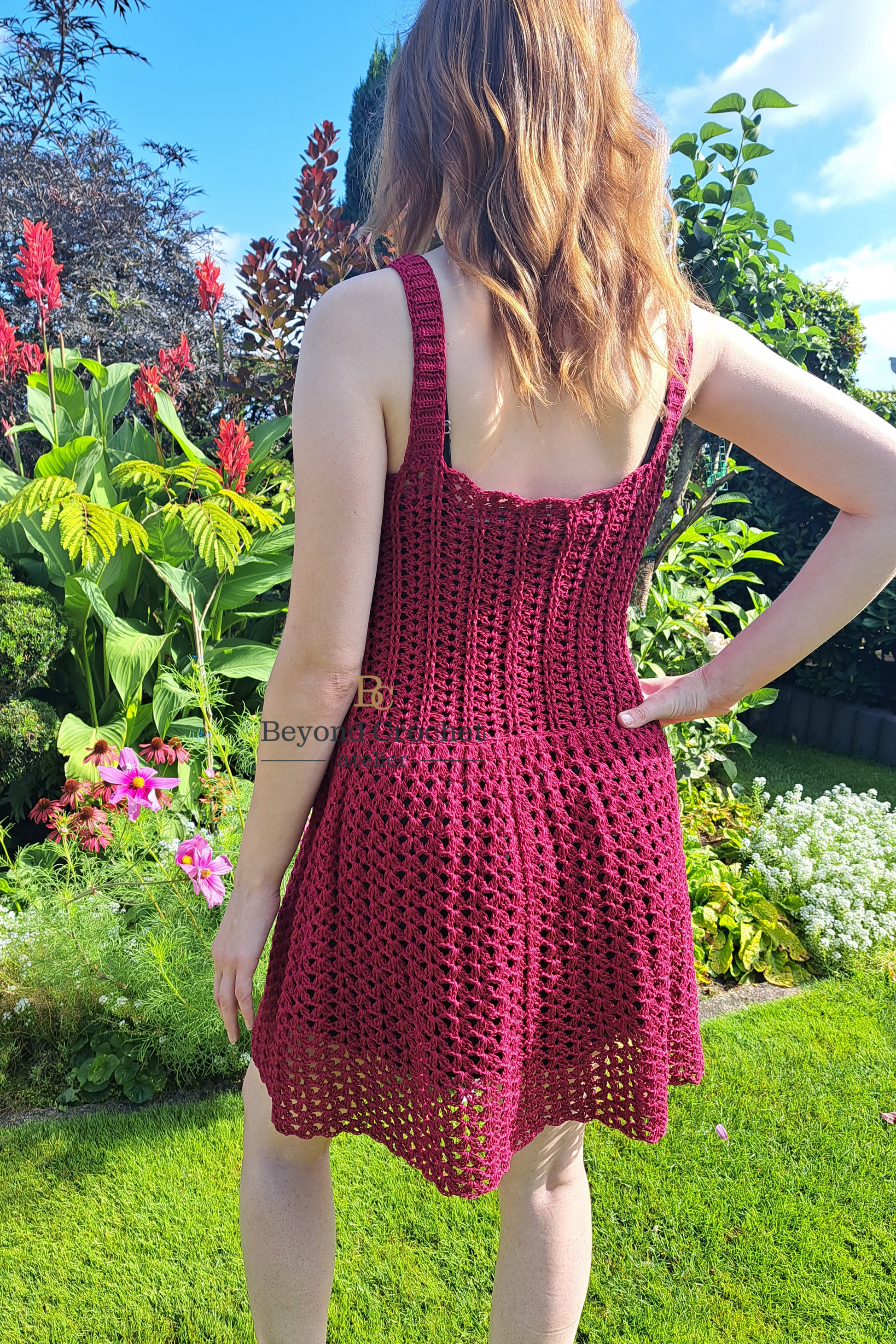 Crochet pattern Summer dress, With separate made crochet cups, Made with structered crochet stitches. Summer crochet skirt.