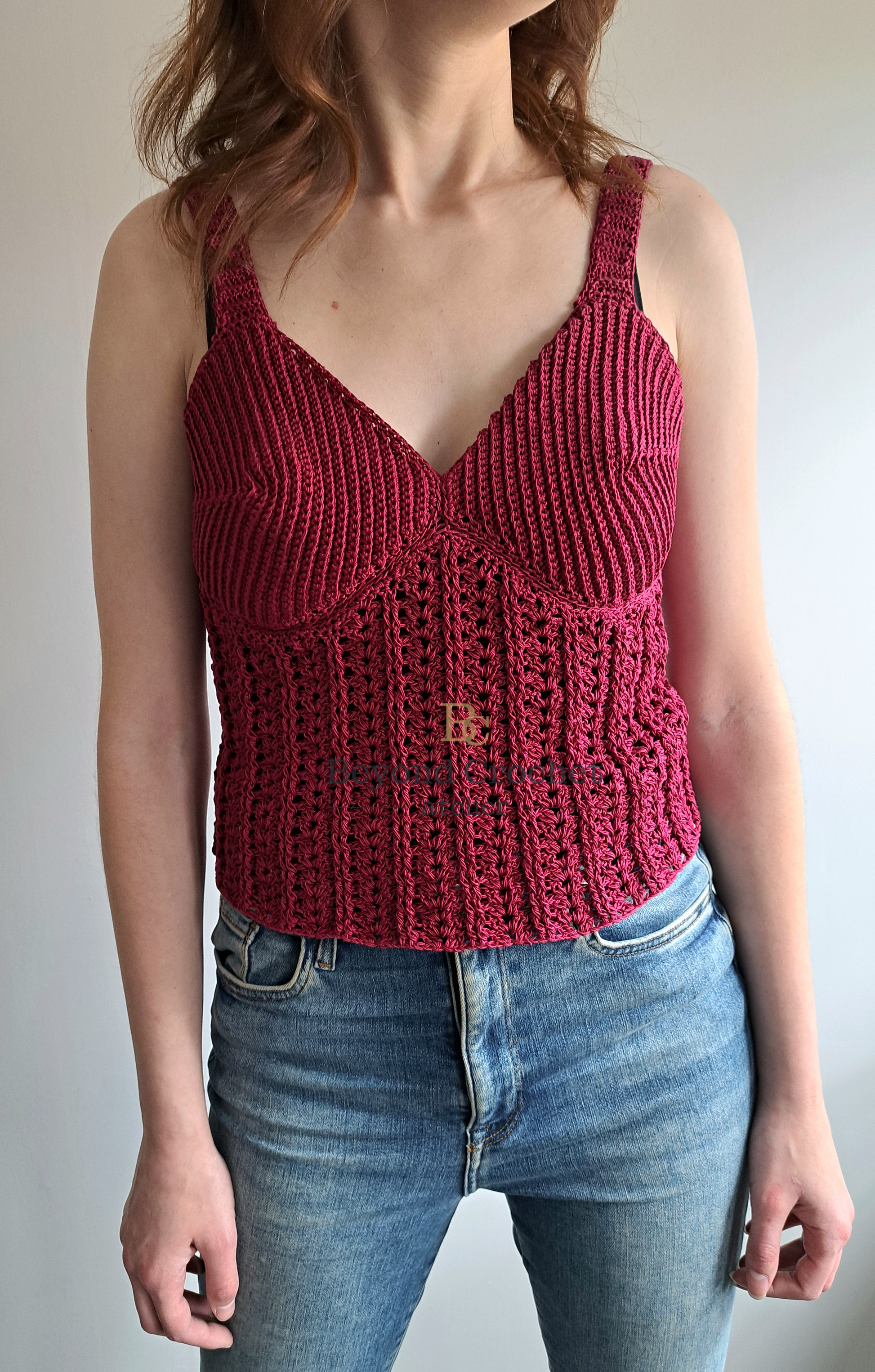 Crochet pattern Summer top, With separate made crochet cups, Made with structered crochet stitches. Summer crochet Top.