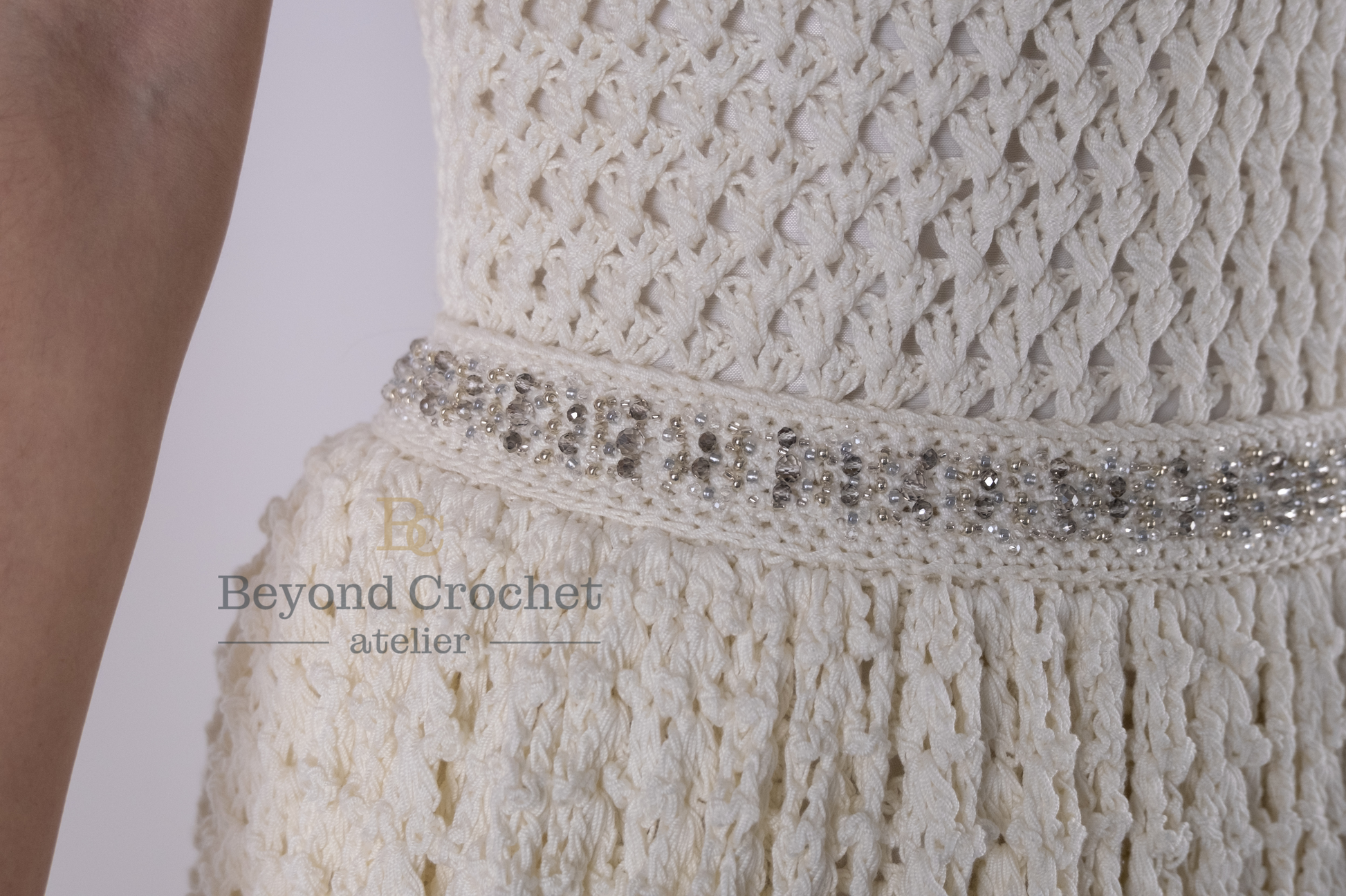 Crochet pattern for crochet wedding dress. Made with structured crochet stitches, Adjustable length and colour. The crochet belt is decorated with beads. Crochet pattern.