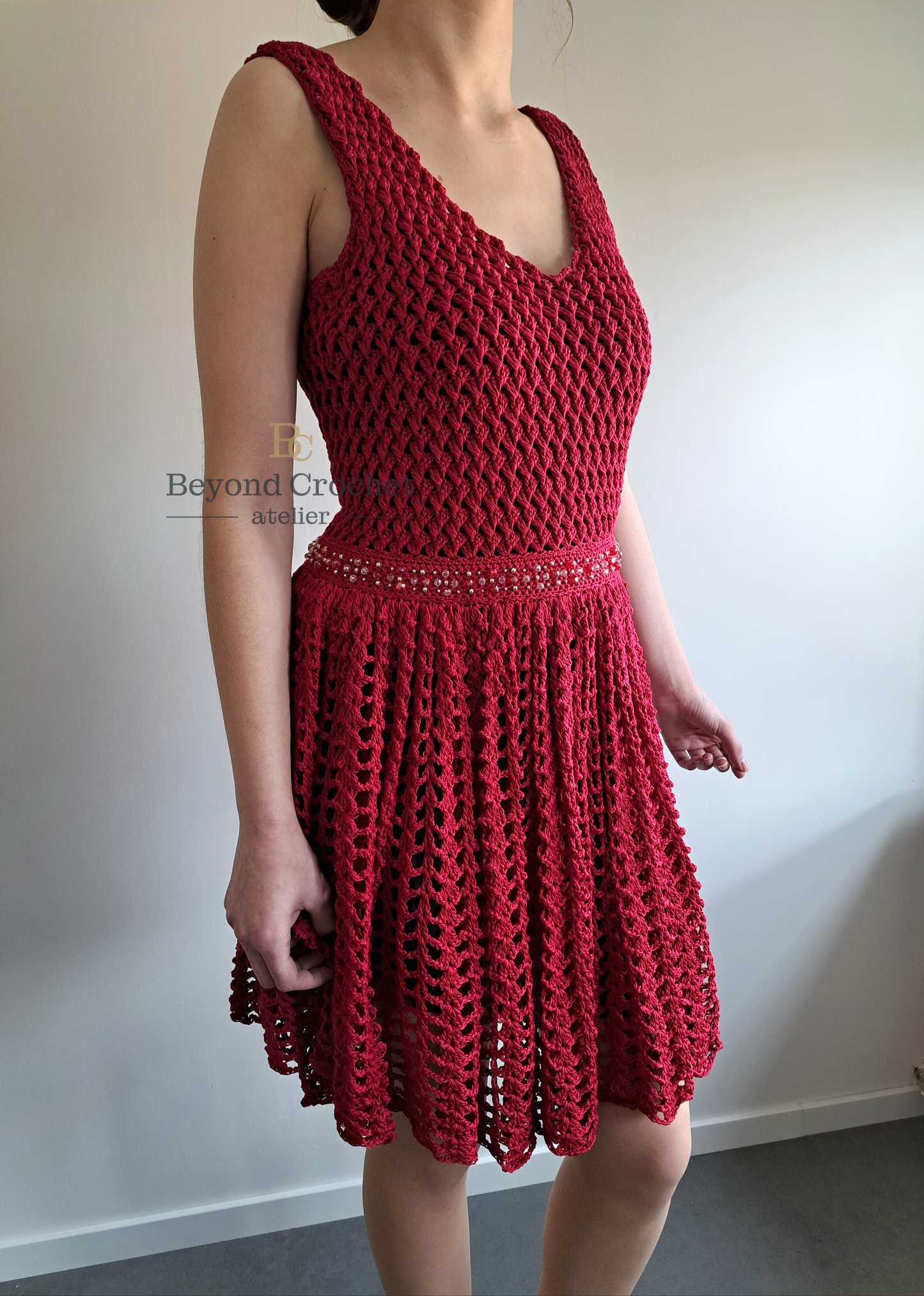 Crochet pattern for crochet summer crochet dress. Made with structured crochet stitches, handmade crochet wedding dress. Adjustable length and colour. The crochet belt is decorated with beads. Crochet pattern.